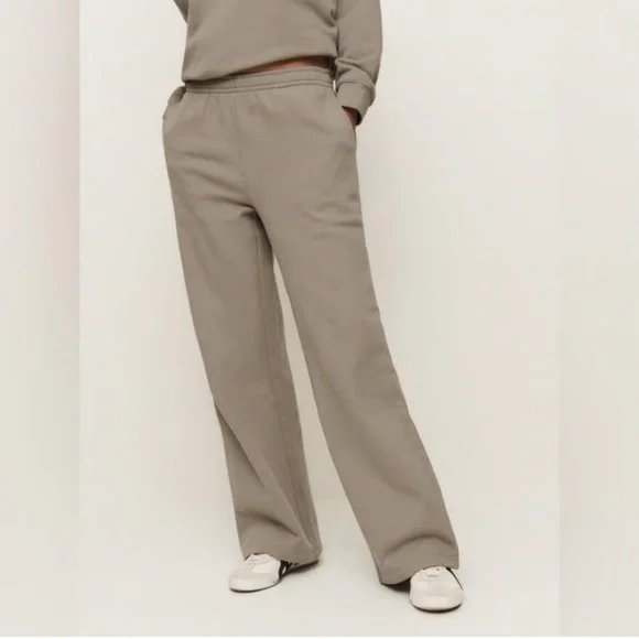 Reformation Kira Wide Leg Sweatpants Taupe - Picture 2 of 12